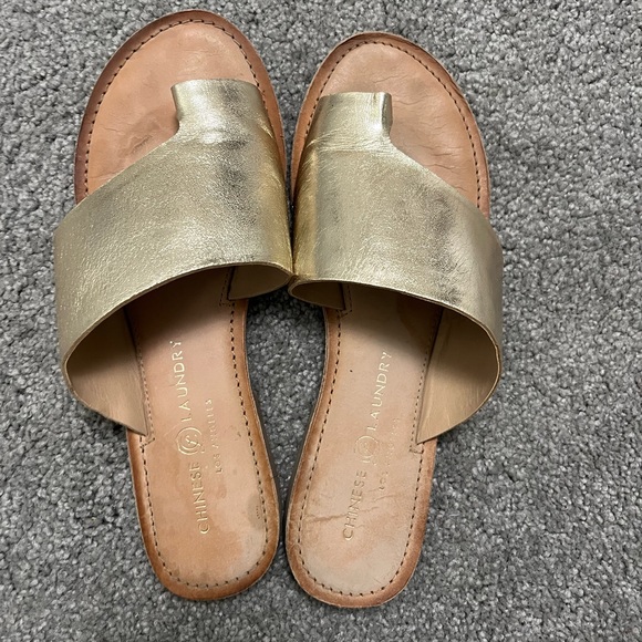 Chinese Laundry Gold Gemmy Sandal - Size 7.5 - Picture 3 of 5